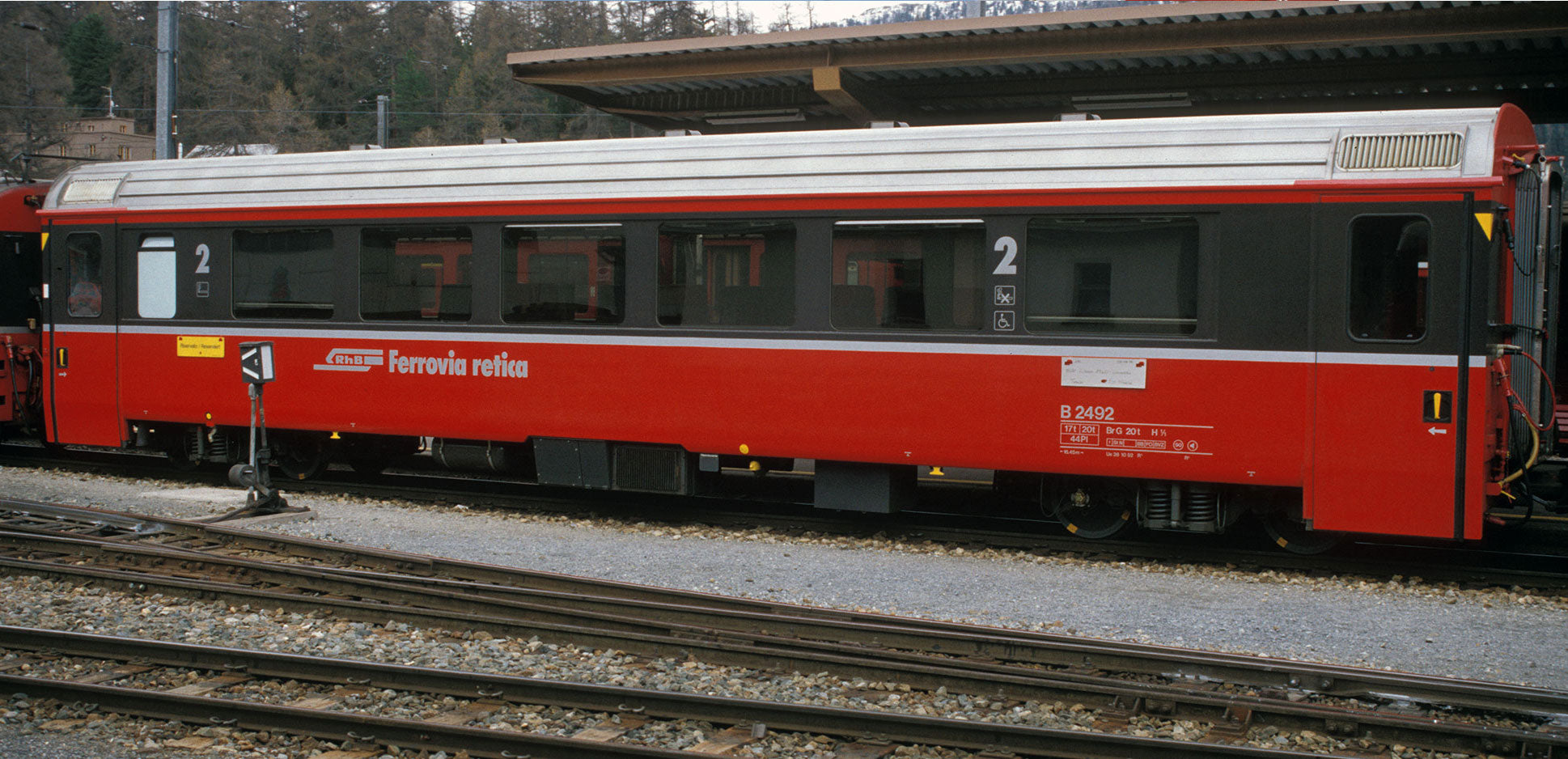 BEMO BERNINA EXPRESS 4両セット ご予約受付中BEMO3244100 RhB EWⅣ BerninaExpress | Modellbahn