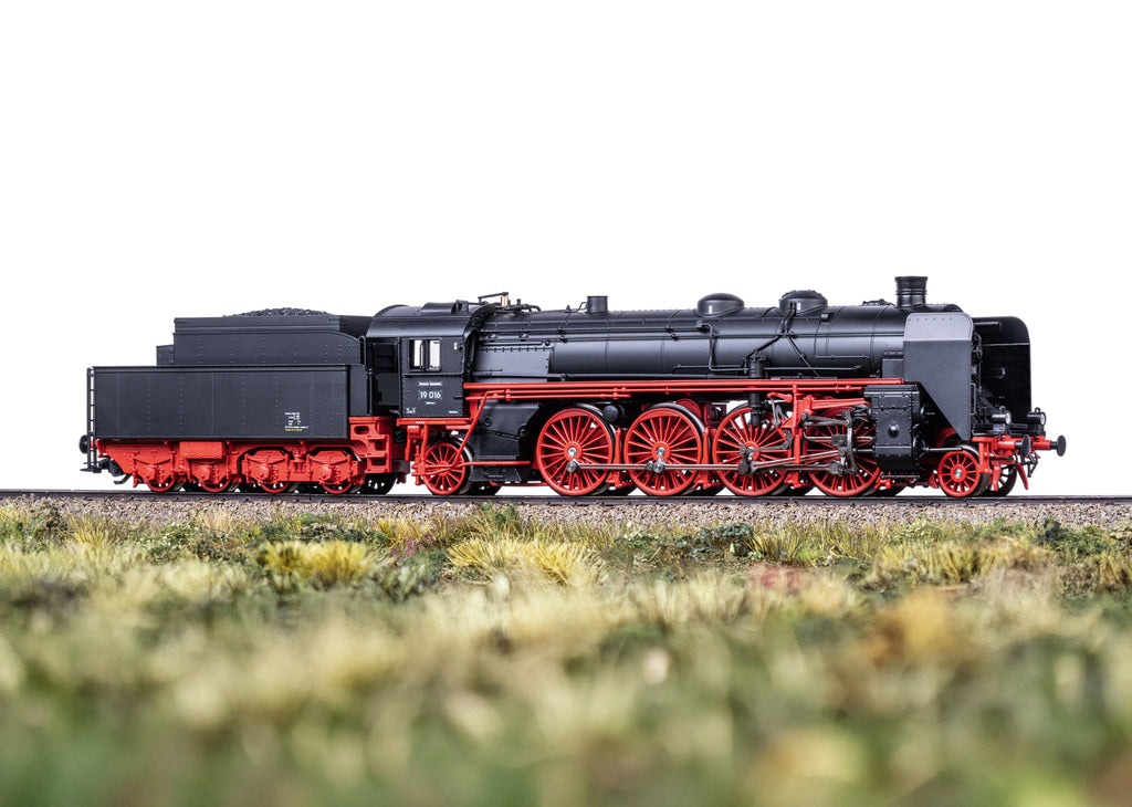 2025年新製品ご予約受付中 TRIX25019 BR19急行用蒸気機関車Ep3