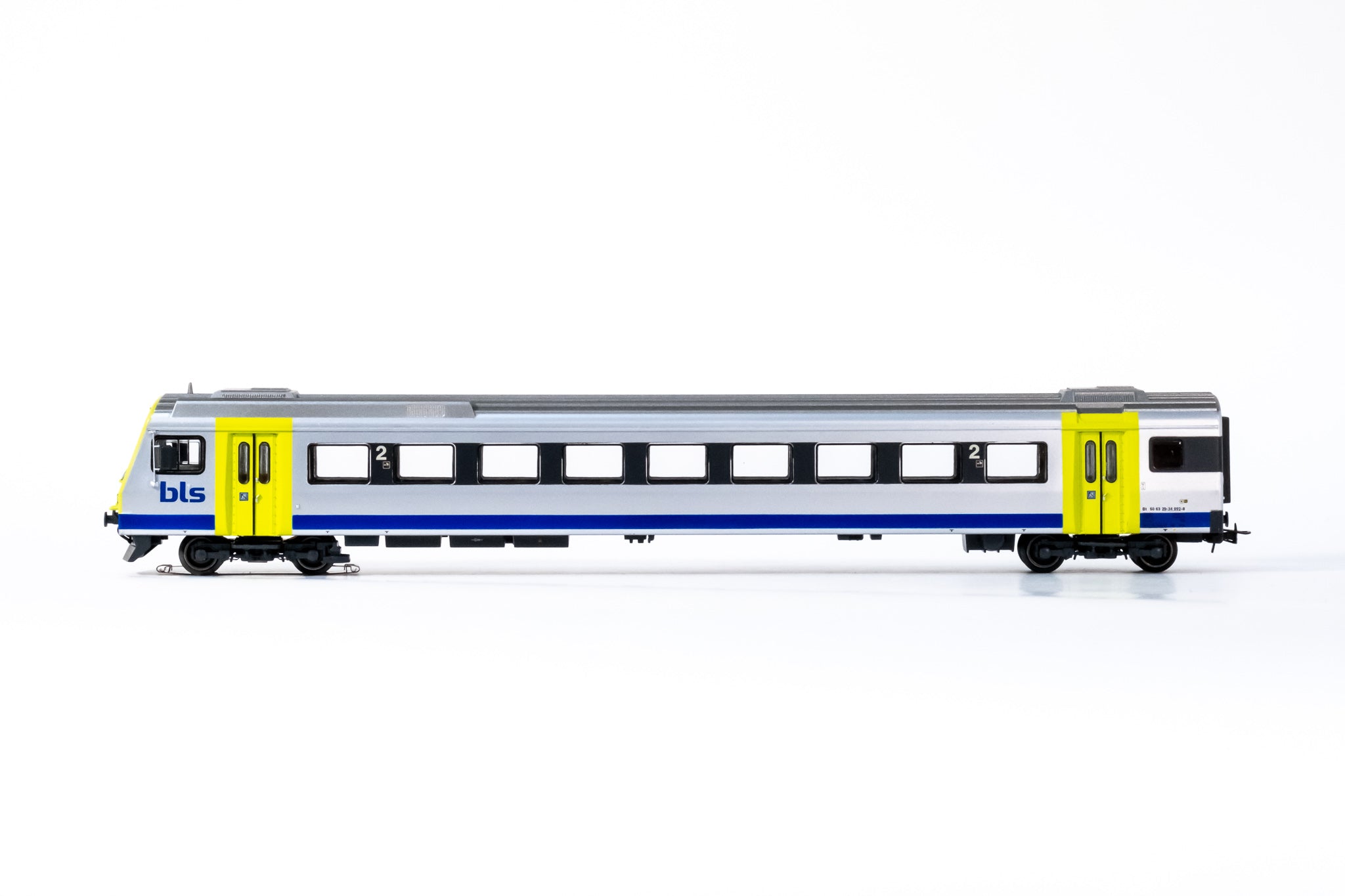 新品同様 LILIPUT スイスBLS 客車4両セット 新品同様 LILIPUT スイスBLS 客車4両セット - メルカリ